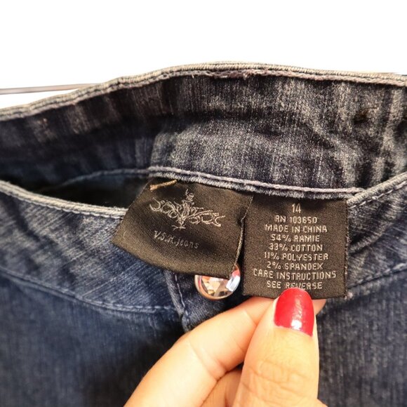 #786 V.S.H. Jeans Women's Size 14 Blue Denim Capri Jeans - Picture 2 of 4